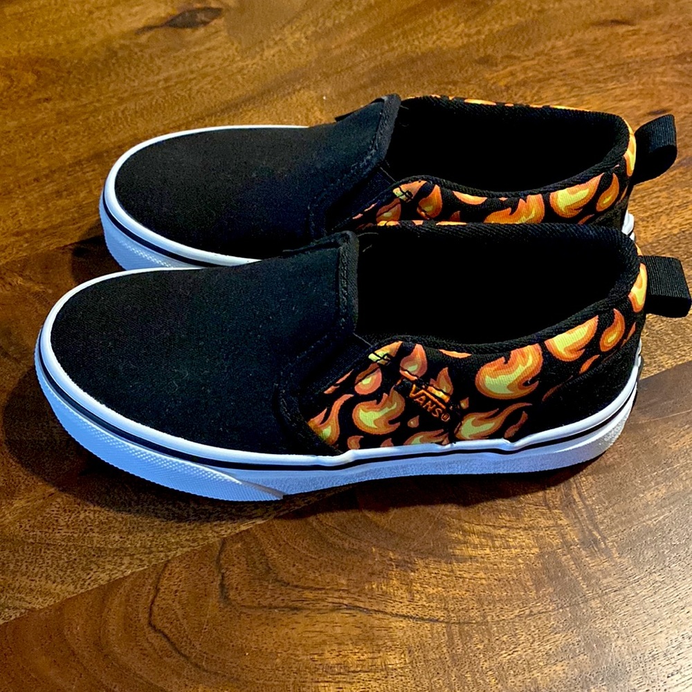 Kids never worn flame vans